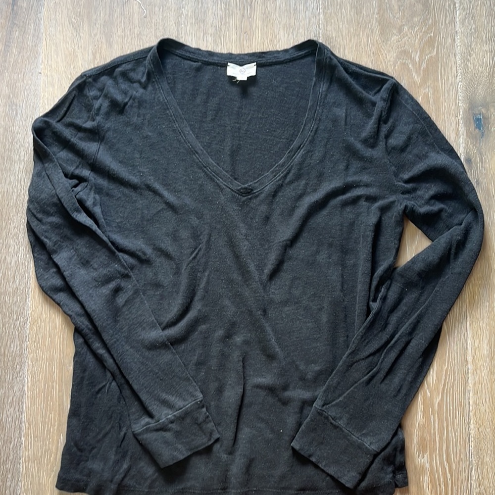 AG size M black linen long sleeve shirt